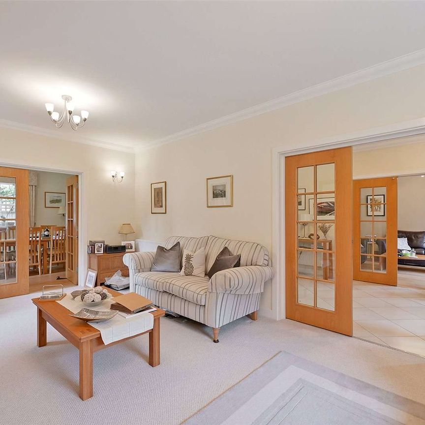 A spacious six bedroom family home with large garden and versatile studio space on the sought after Longbourn estate. - Photo 1