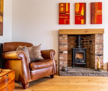 2 bedroom barn conversion to rent - Photo 3