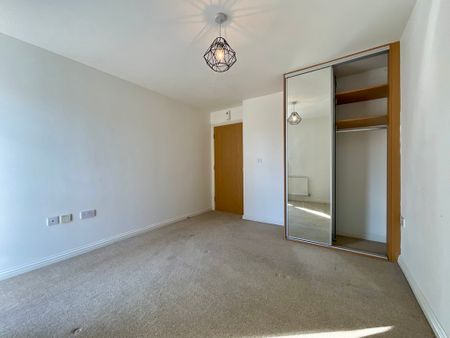 2 bedroom Apartment to let - Photo 4