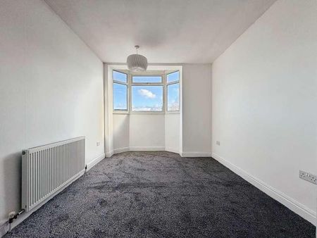 Downs Crescent, Hull, HU5 - Photo 3