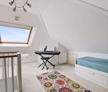 Chester Drive, Harrow, HA2 - Photo 2