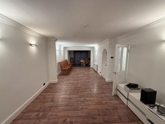 4 bedroom semi-detached house to rent - Photo 1