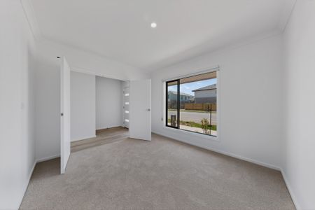 103 Prudence Parade, Point Cook VIC 3030 - House For Rent | Domain - Photo 5
