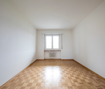 Grosszügige 4-Zimmerwohnung an ruhiger Lage! - Photo 2