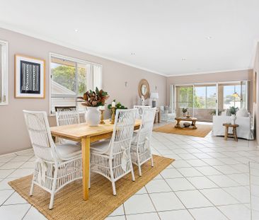 Spacious Coastal Family Living in the Heart of Kiama - Photo 3