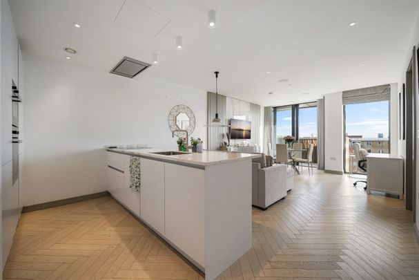 The Compton , Lodge Road, St Johns Wood, London NW8 - Photo 1