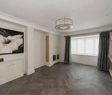 Beechfield, Banstead, SM7 - Photo 1