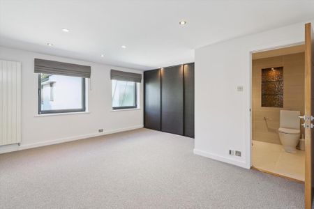 5 bedroom detached house to rent - Photo 5