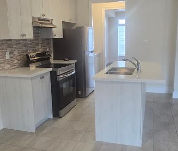 For Lease - 123 Kennedy Boulevard, New Tecumseth, Ontario - Photo 5