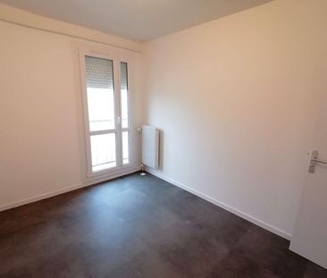 A RENNES, quartier du Landrel, à proximité des commerces et commodi... - Photo 3