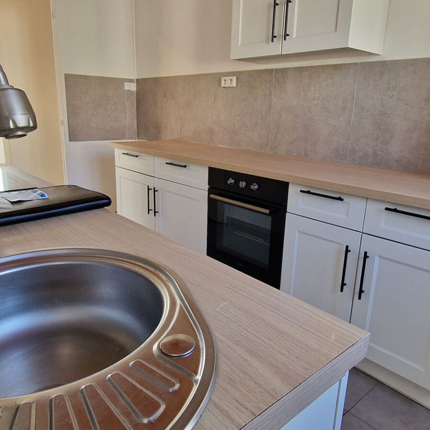 Marignane type 3 à louer boulevard de la Libération, - Photo 1