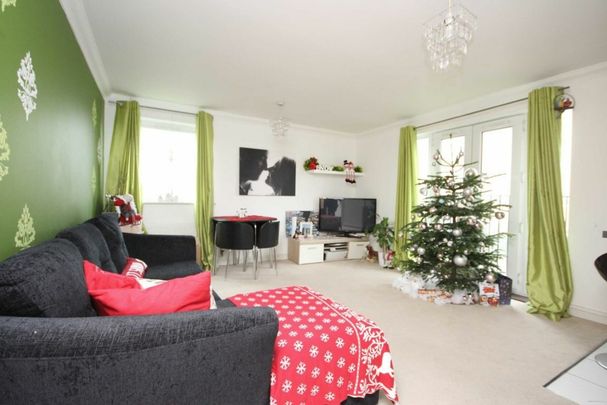 White Lodge Close - Photo 1