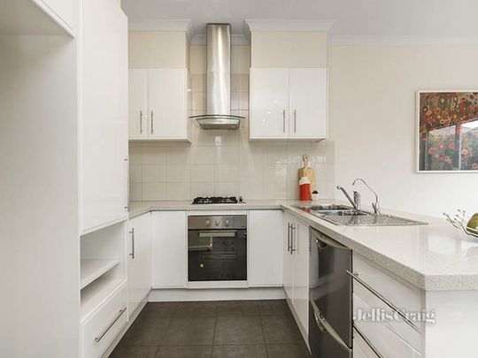 3/9 Madison Court, Mount Waverley - Photo 1