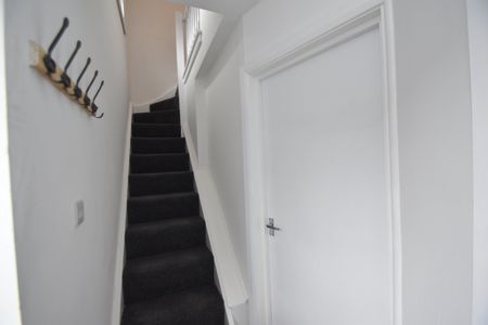 2 bed coach house to rent in Cathays Terrace, Cathays, CF24 - Photo 2