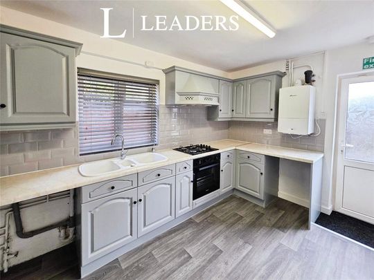 1 bedroom in a house share to rent - Photo 1