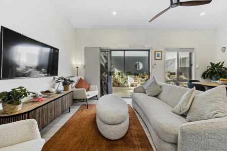 Stylish & Secure Terrace Living in the Heart of Googong - Photo 5