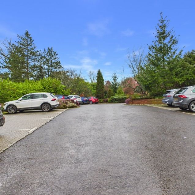 Raylands Mead, Gerrards Cross, Buckinghamshire,SL9 - Photo 1