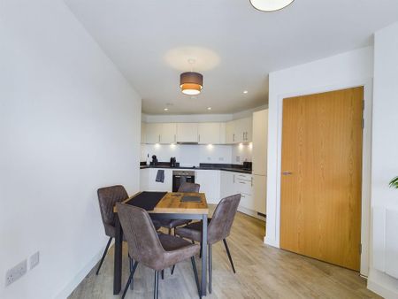 2 bedroom apartment to rent - Photo 4