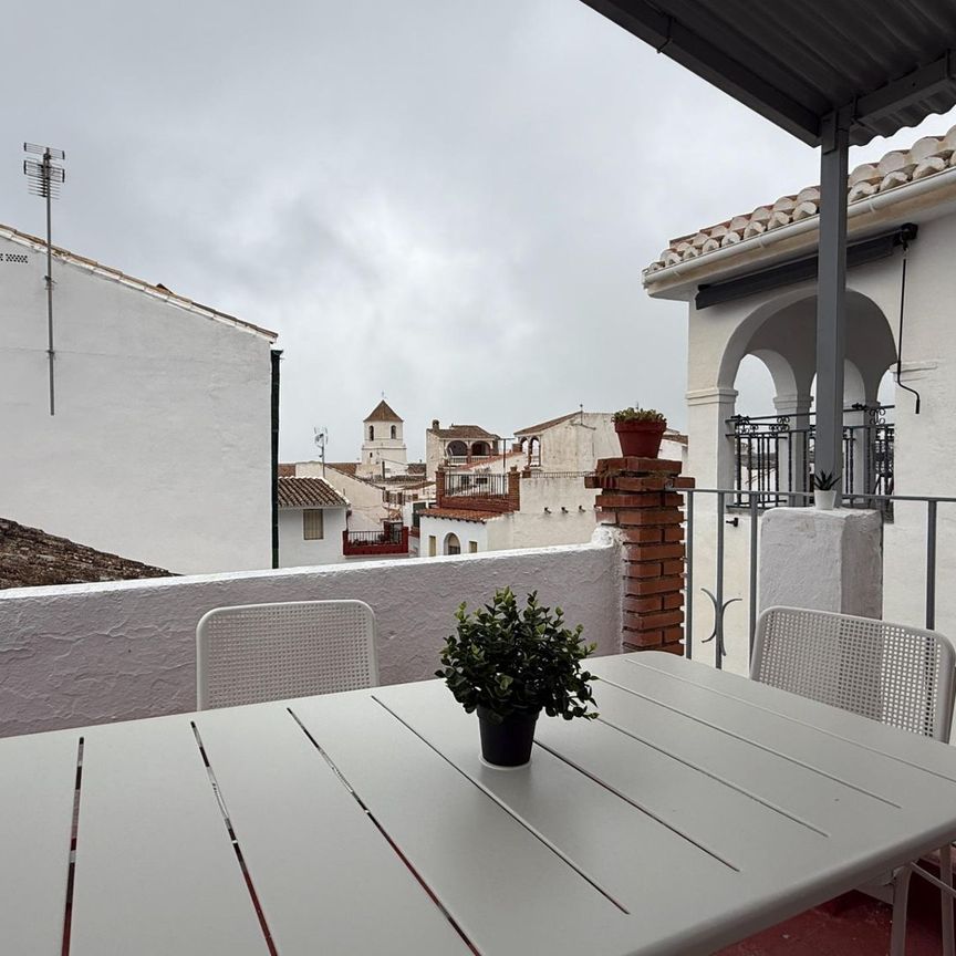 Alquiler de casa o chalet independiente en Canillas de Aceituno - Photo 1