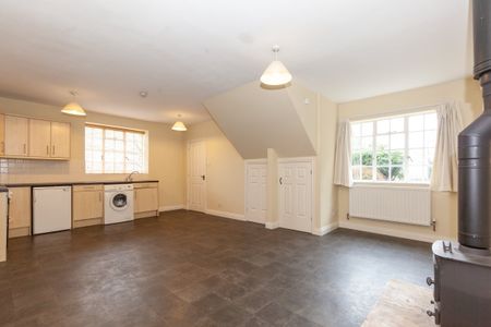 Southfields Place, Blakesley - Photo 3