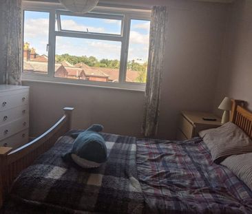 2 Bed Maisonette, Highfield Lane, SO17 - Photo 3