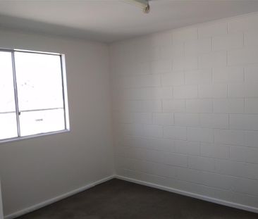 3/12 Stewart Drive, Newlands - Photo 3
