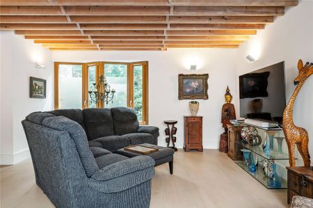 4 bedroom detached house to rent - Photo 5