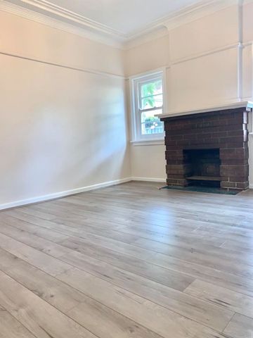 2 Bedroom Semi Home - Photo 2