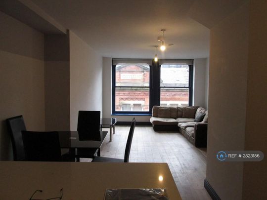 3 bedroom flat to rent - Photo 1