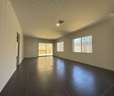 Welcome Home! - Photo 2