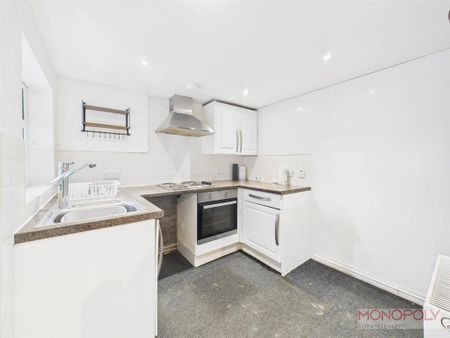 2 bedroom terraced house to rent - Photo 2