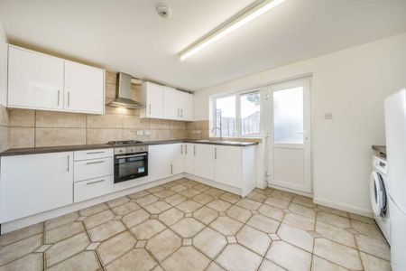 Hampton Road West, TW13, London - Photo 5