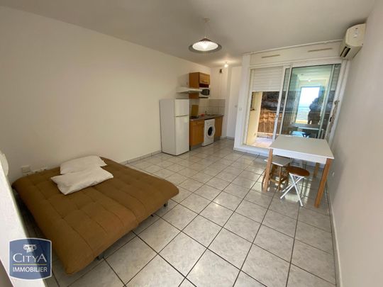 Location Appartement 1 pièce 25m² ST DENIS 97400 - Photo 1
