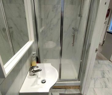 House of multiple occupation to rent - Photo 5