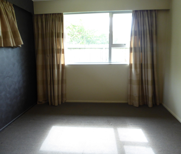 Rear 2 bedroom unit near St Albans - Photo 1