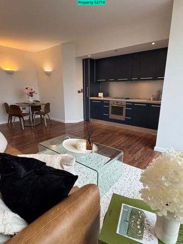 2 bedroom flat to rent - Photo 2