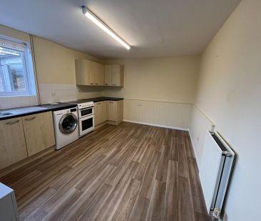 2 bedroom cottage to rent - Photo 2