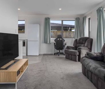 Homely on Hinemoa - Photo 4
