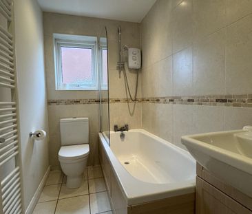 2 bedroom semi-detached house to rent - Photo 2