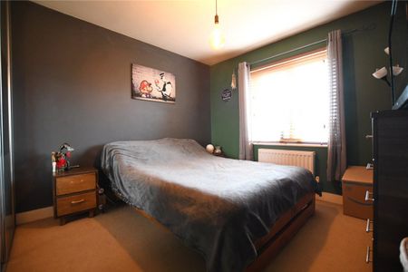 3 Bed Property To Rent - Photo 4