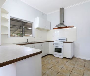 Enjoy Space & Comfort in a Convenient Location - Photo 5