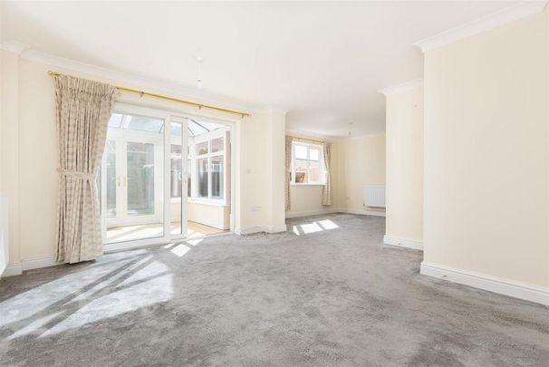 3 bedroom detached house to rent - Photo 1