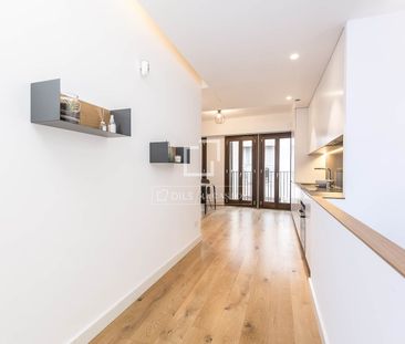 New build 2 Bedroom penthouse with 42m² terrace for rent in El Born... - Photo 4