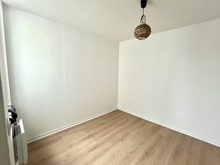 Location Appartement 2 pièces 45m² ROUBAIX 59100 - Photo 4