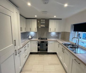 2 bedroom coach house to rent - Photo 6