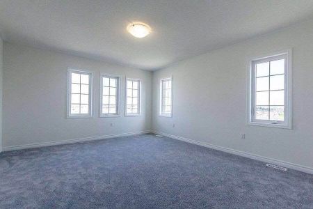 For Lease - 583 Queen Mary Drive, Brampton, Ontario - Photo 3