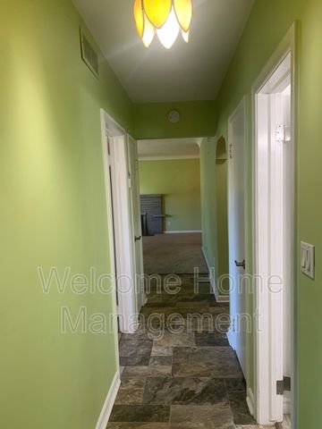 $2,095 / 3 br / 1 ba / Bright 3-Bedroom Upper Unit in St. Catharines - Photo 3