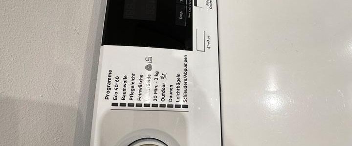 Sanierte Wohnung mit Einbauküche - Photo 1