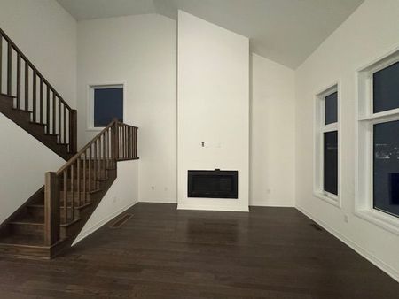 For Lease - 3735 Lakepoint Drive, Severn, Ontario - Photo 2