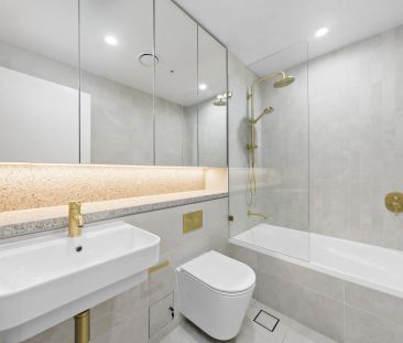 Contemporary Two-Bedroom Apartment – Steps to Metro - Photo 5